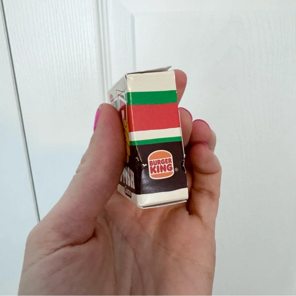 NIB Mini 90’s BURGER KING Go Fish Game